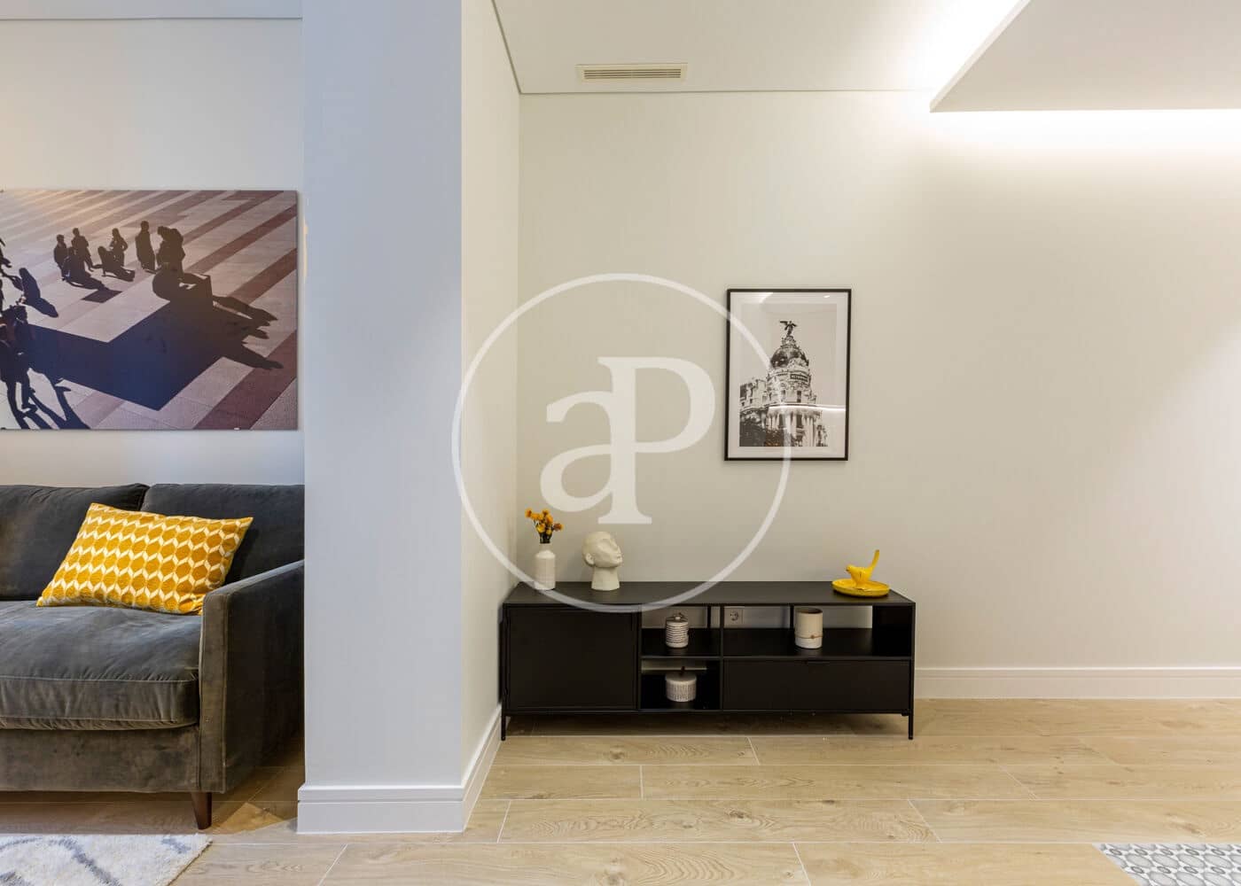 2 bedroom Apartment for rent in Madrid city - € 3,400 (Ref: 9525646)