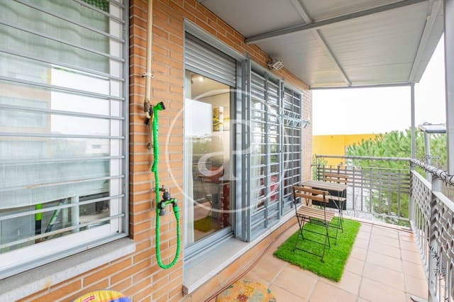 2 slaapkamer Appartement te koop in San Sebastián de los Reyes met zwembad - € 625.000 (Ref: 9525651)