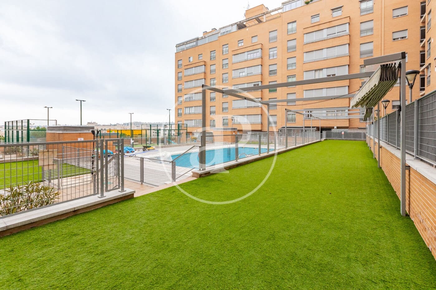 2 slaapkamer Appartement te koop in San Sebastian de los Reyes met zwembad - € 625.000 (Ref: 9525651)