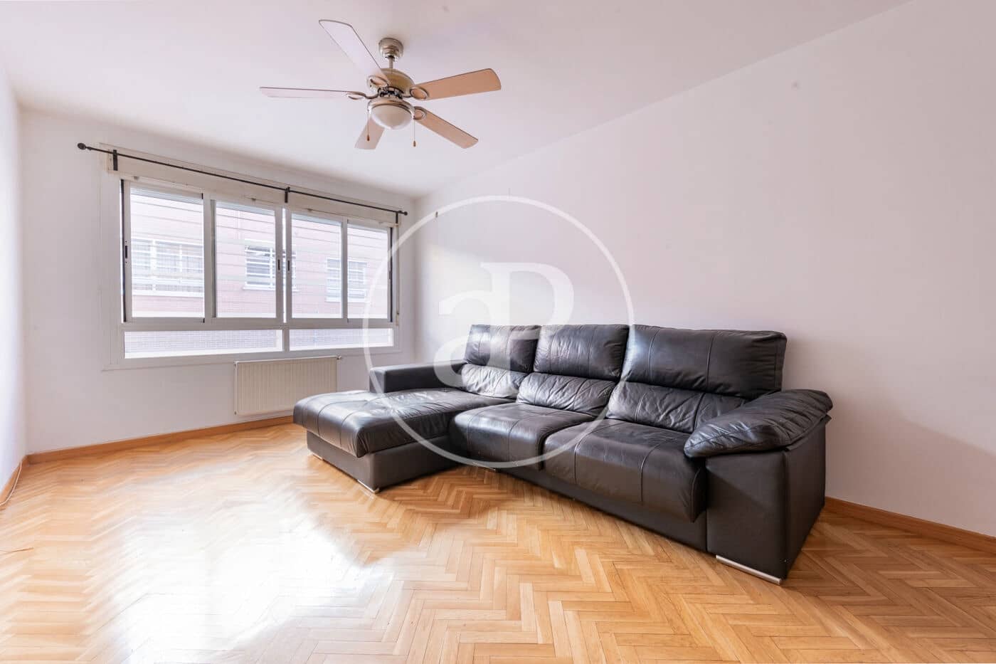 1 slaapkamer Appartement te koop in San Sebastian de los Reyes met zwembad - € 349.000 (Ref: 9525660)