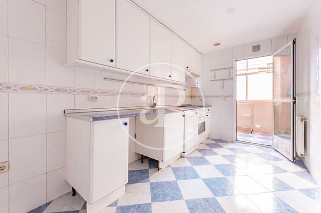 1 slaapkamer Appartement te koop in San Sebastián de los Reyes met zwembad - € 349.000 (Ref: 9525660)