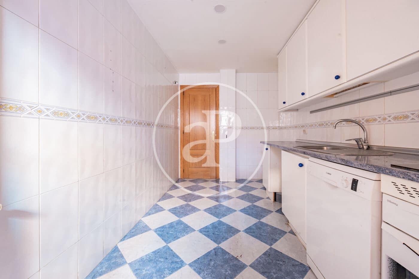 1 slaapkamer Appartement te koop in San Sebastian de los Reyes met zwembad - € 349.000 (Ref: 9525660)