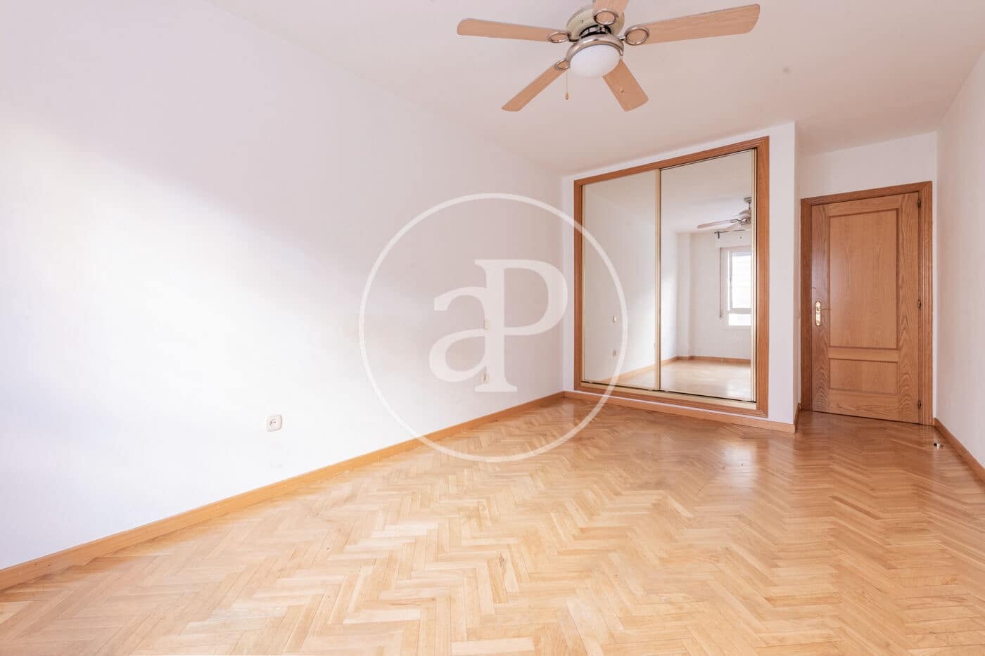 1 slaapkamer Appartement te koop in San Sebastian de los Reyes met zwembad - € 349.000 (Ref: 9525660)