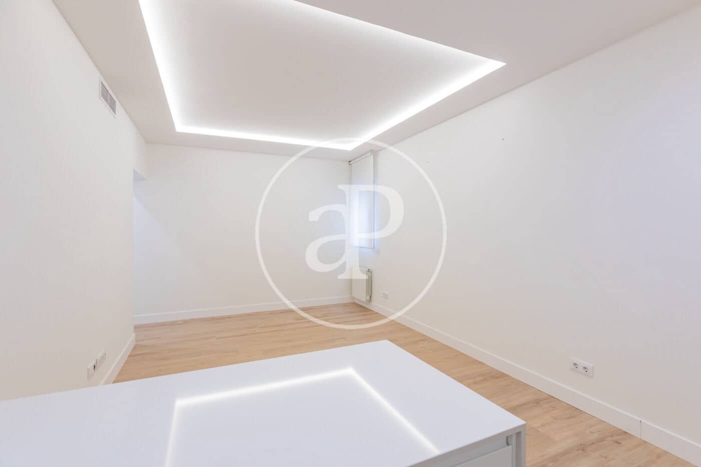 2 slaapkamer Appartement te huur in Madrid stad - € 2.900 (Ref: 9530534)