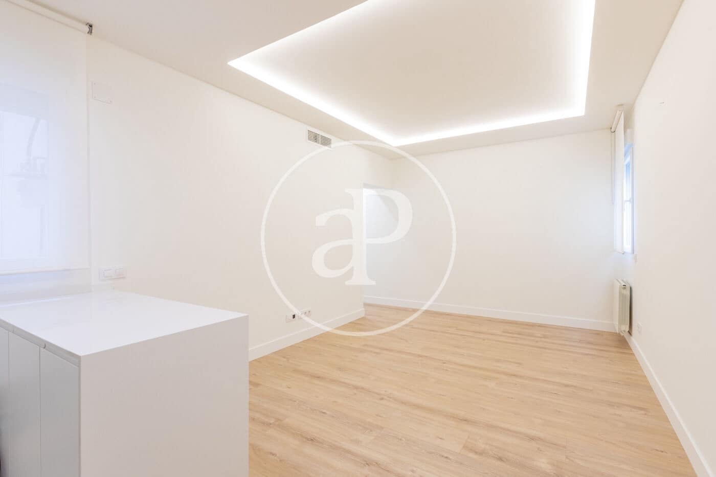 2 slaapkamer Appartement te huur in Madrid stad - € 2.900 (Ref: 9530534)