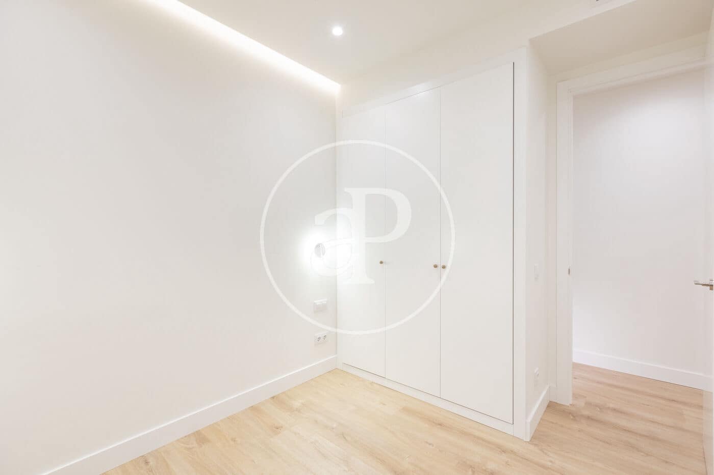 2 slaapkamer Appartement te huur in Madrid stad - € 2.900 (Ref: 9530534)