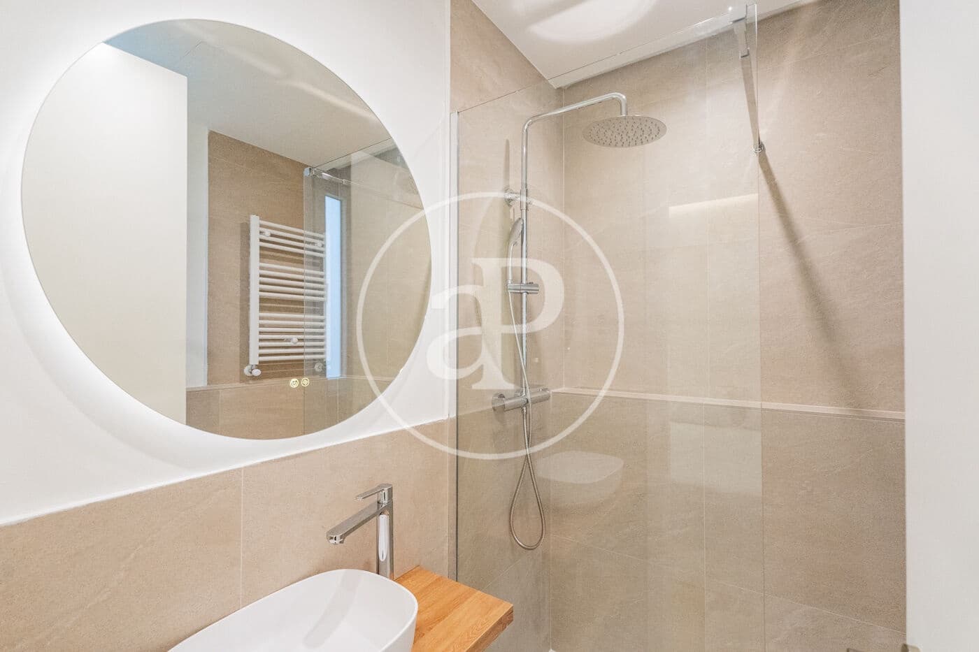 2 bedroom Apartment for rent in Madrid city - € 2,700 (Ref: 9530534)
