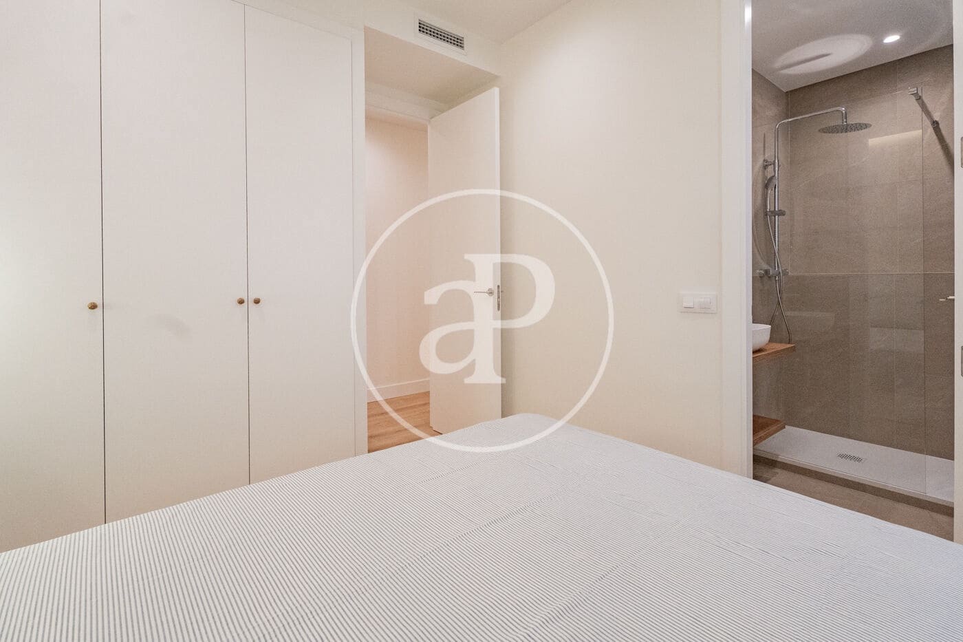2 bedroom Apartment for rent in Madrid city - € 2,700 (Ref: 9530534)