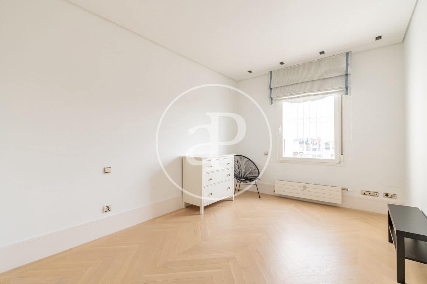 4 soverom Penthouse til leie i Madrid by - € 8 500 (Ref: 9532459)