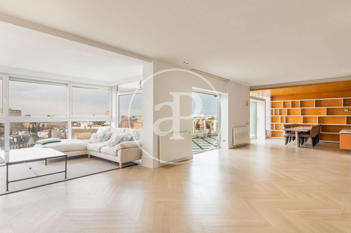 4 soverom Penthouse til leie i Madrid by - € 8 500 (Ref: 9532459)