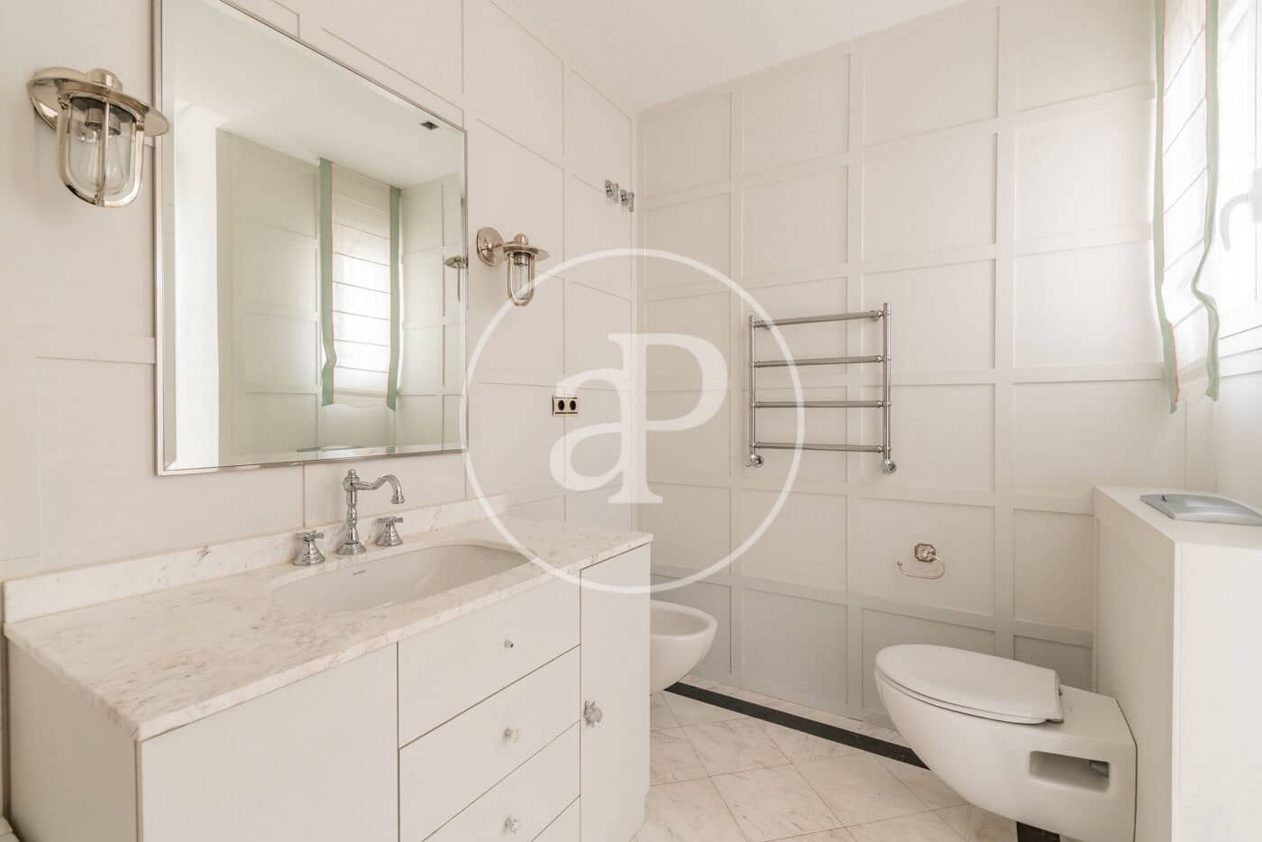 4 soverom Penthouse til leie i Madrid by - € 8 500 (Ref: 9532459)