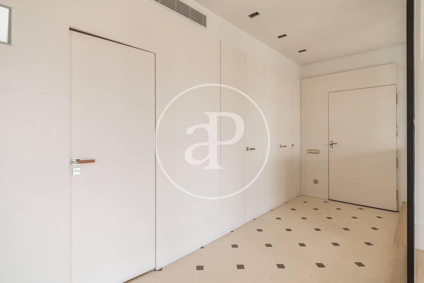 4 soverom Penthouse til leie i Madrid by - € 8 500 (Ref: 9532459)