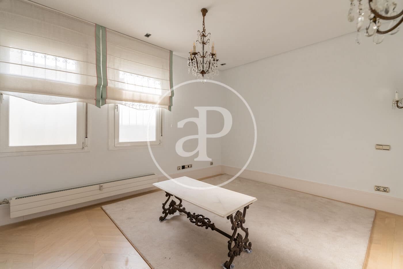 4 soverom Penthouse til leie i Madrid by - € 8 500 (Ref: 9532459)