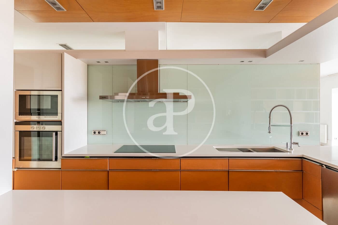 4 soverom Penthouse til leie i Madrid by - € 8 500 (Ref: 9532459)