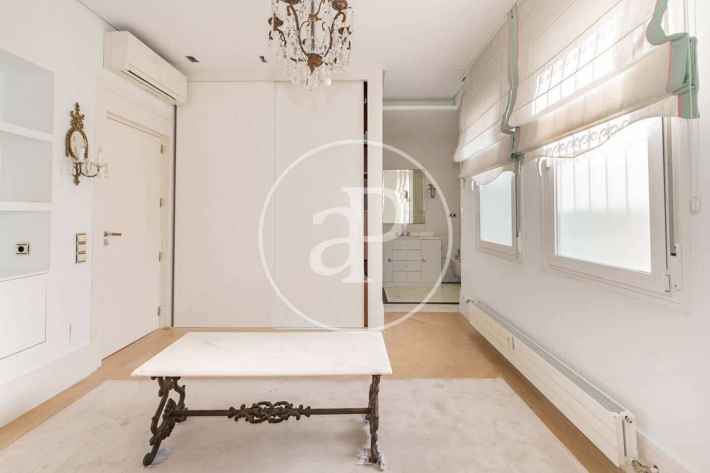 4 soverom Penthouse til leie i Madrid by - € 8 500 (Ref: 9532459)
