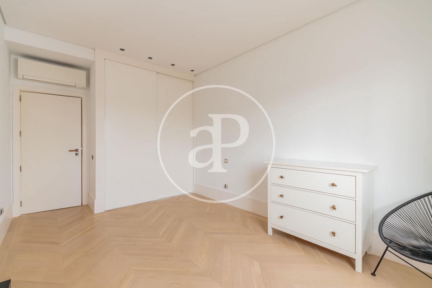 4 soverom Penthouse til leie i Madrid by - € 8 500 (Ref: 9532459)