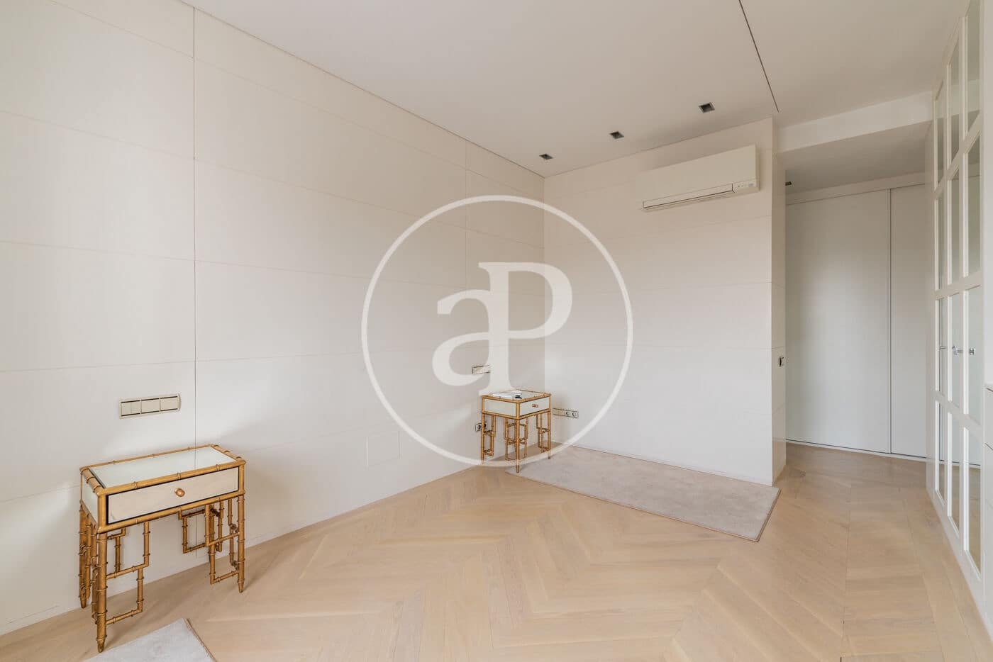 4 soverom Penthouse til leie i Madrid by - € 8 500 (Ref: 9532459)