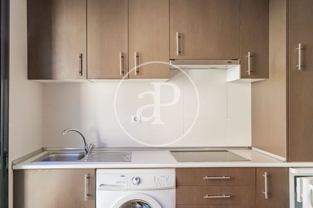 1 slaapkamer Appartement te huur in Berruguete, Madrid stad - € 1.200 (Ref: 9533744)