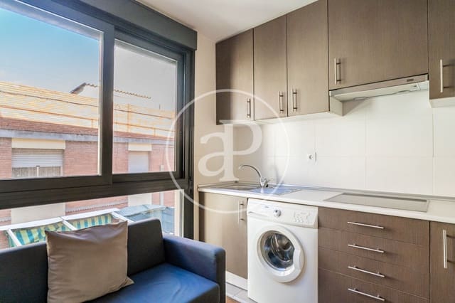 1 slaapkamer Appartement te huur in Berruguete, Madrid stad - € 1.200 (Ref: 9533744)