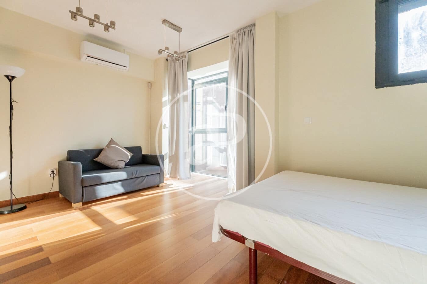 1 slaapkamer Appartement te huur in Madrid stad - € 1.200 (Ref: 9533745)