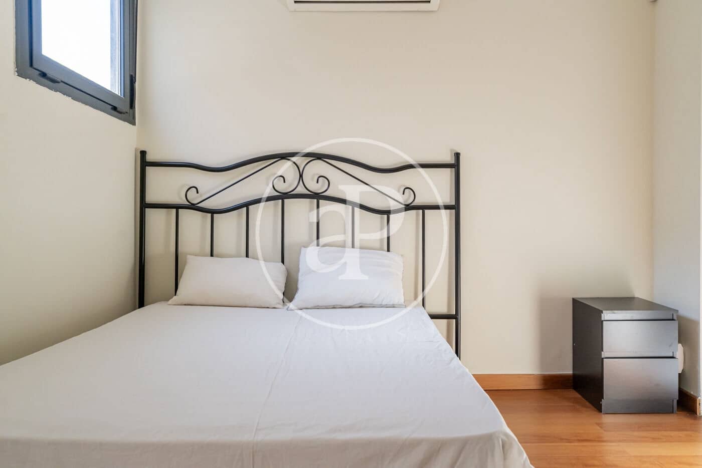 1 slaapkamer Appartement te huur in Madrid stad - € 1.200 (Ref: 9533745)