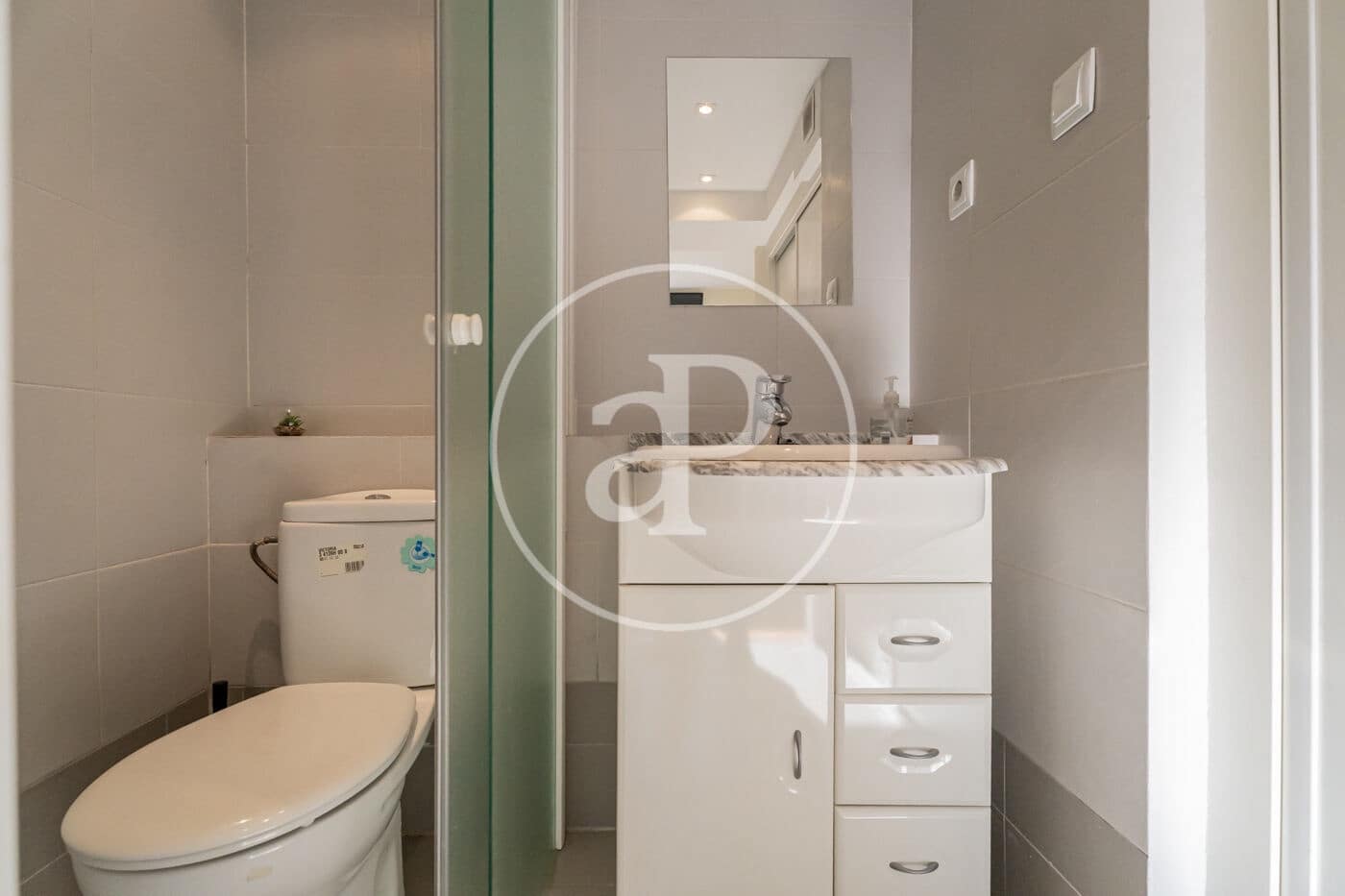 1 slaapkamer Appartement te huur in Madrid stad - € 1.200 (Ref: 9533745)