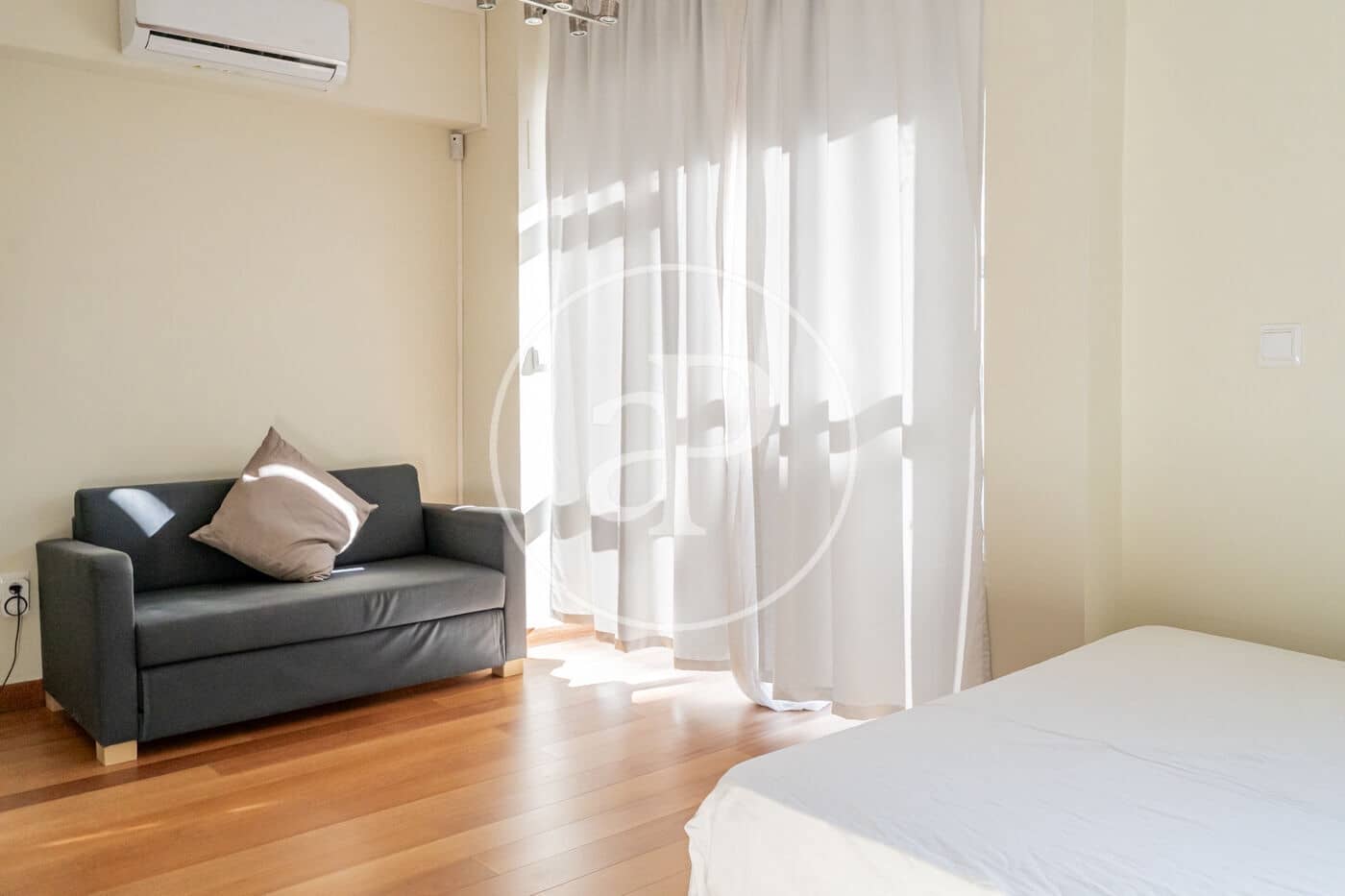 1 slaapkamer Appartement te huur in Madrid stad - € 1.200 (Ref: 9533745)