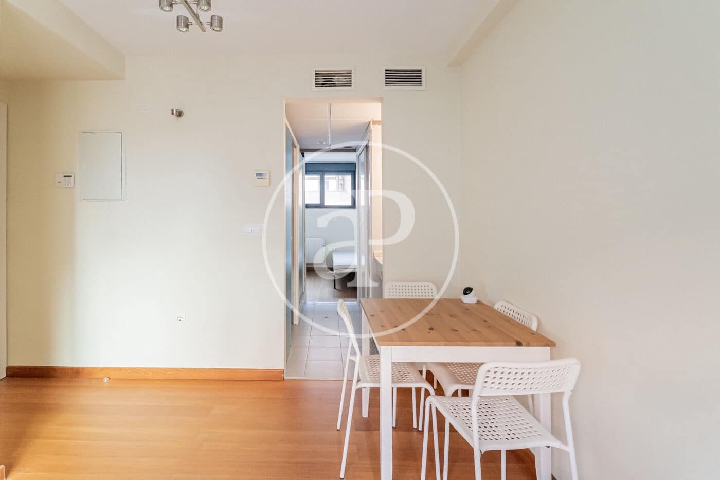 1 slaapkamer Appartement te huur in Madrid stad - € 1.200 (Ref: 9533746)