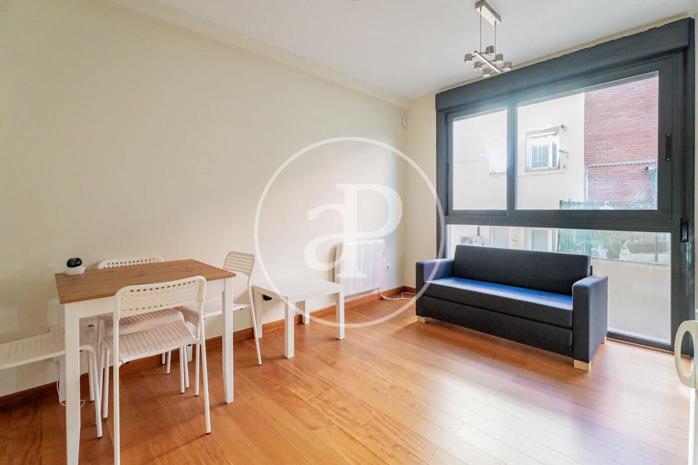 1 slaapkamer Appartement te huur in Madrid stad - € 1.200 (Ref: 9533746)