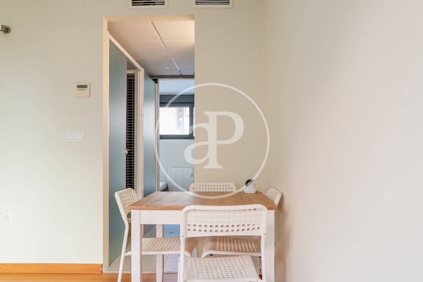 1 slaapkamer Appartement te huur in Madrid stad - € 1.200 (Ref: 9533746)