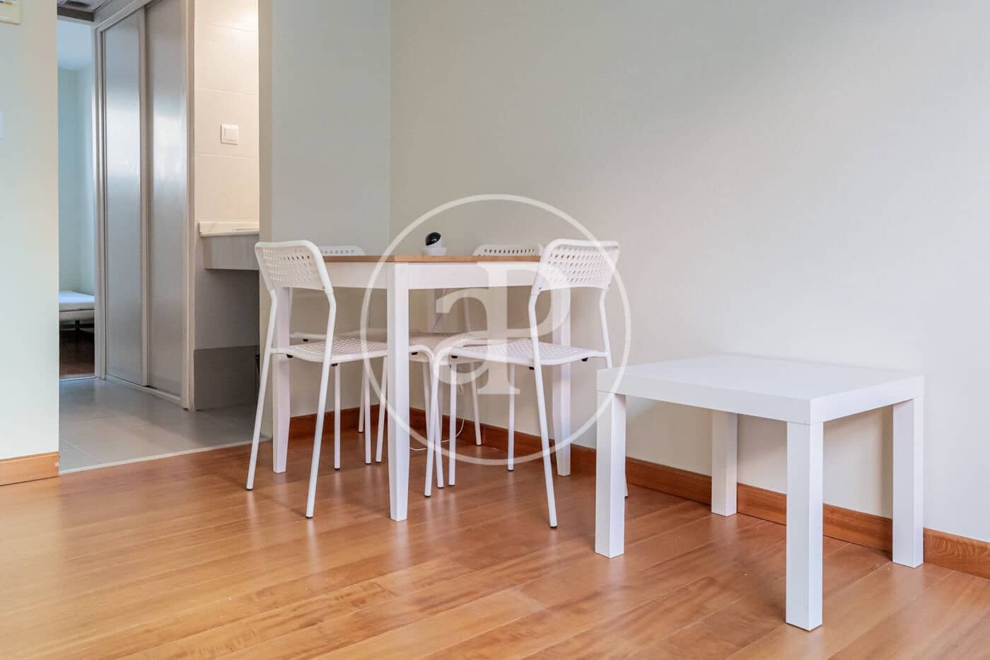 1 slaapkamer Appartement te huur in Madrid stad - € 1.200 (Ref: 9533746)