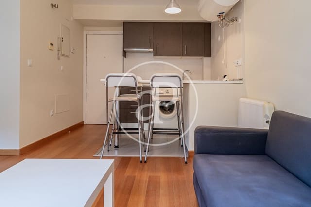 1 slaapkamer Appartement te huur in Berruguete, Madrid stad - € 1.200 (Ref: 9533747)