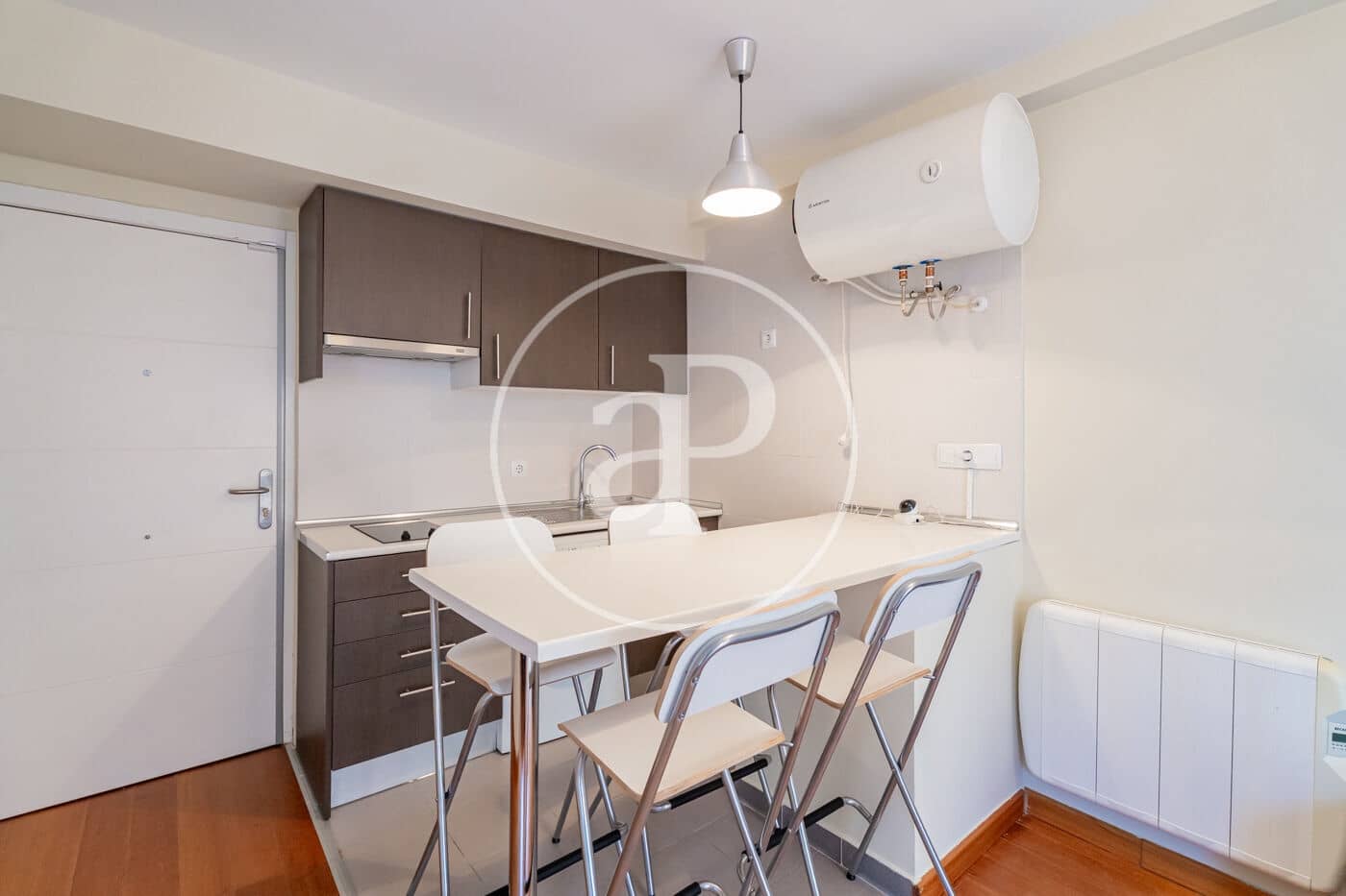 1 slaapkamer Appartement te huur in Madrid stad - € 1.200 (Ref: 9533747)