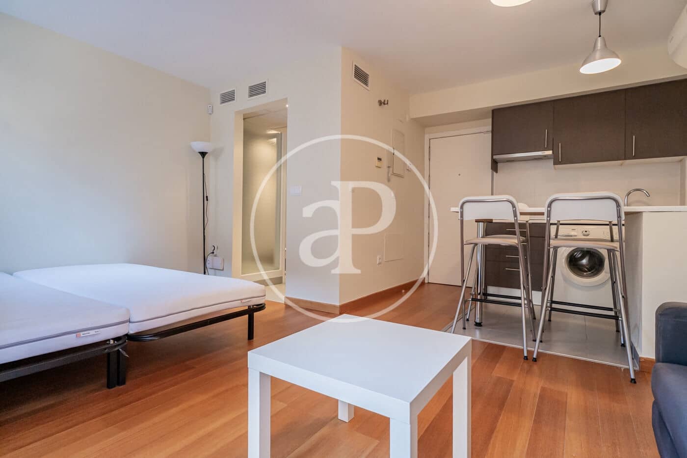 1 slaapkamer Appartement te huur in Madrid stad - € 1.200 (Ref: 9533747)