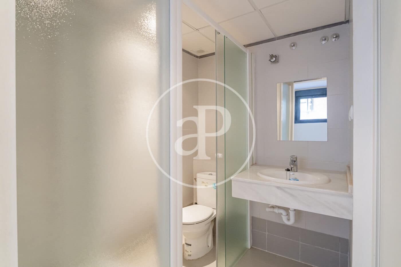 1 slaapkamer Appartement te huur in Madrid stad - € 1.200 (Ref: 9533747)