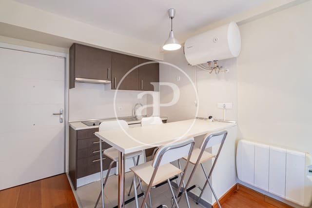 1 slaapkamer Appartement te huur in Berruguete, Madrid stad - € 1.200 (Ref: 9533747)