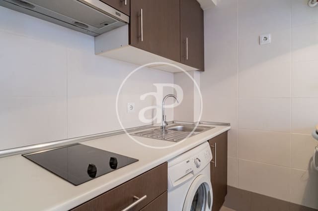 1 slaapkamer Appartement te huur in Berruguete, Madrid stad - € 1.200 (Ref: 9533747)