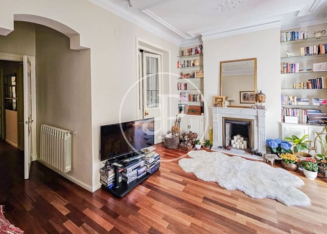 2 makuuhuone Huoneisto myytävänä paikassa Madrid kaupunki - 995 000 € (Ref: 9535947)