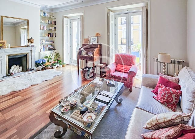 2 makuuhuone Huoneisto myytävänä paikassa Madrid kaupunki - 995 000 € (Ref: 9535947)