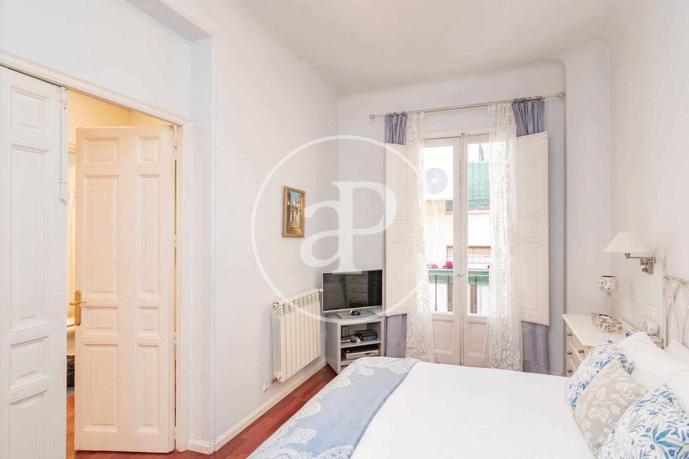2 bedroom Apartment for sale in Madrid city - € 995,000 (Ref: 9535947)