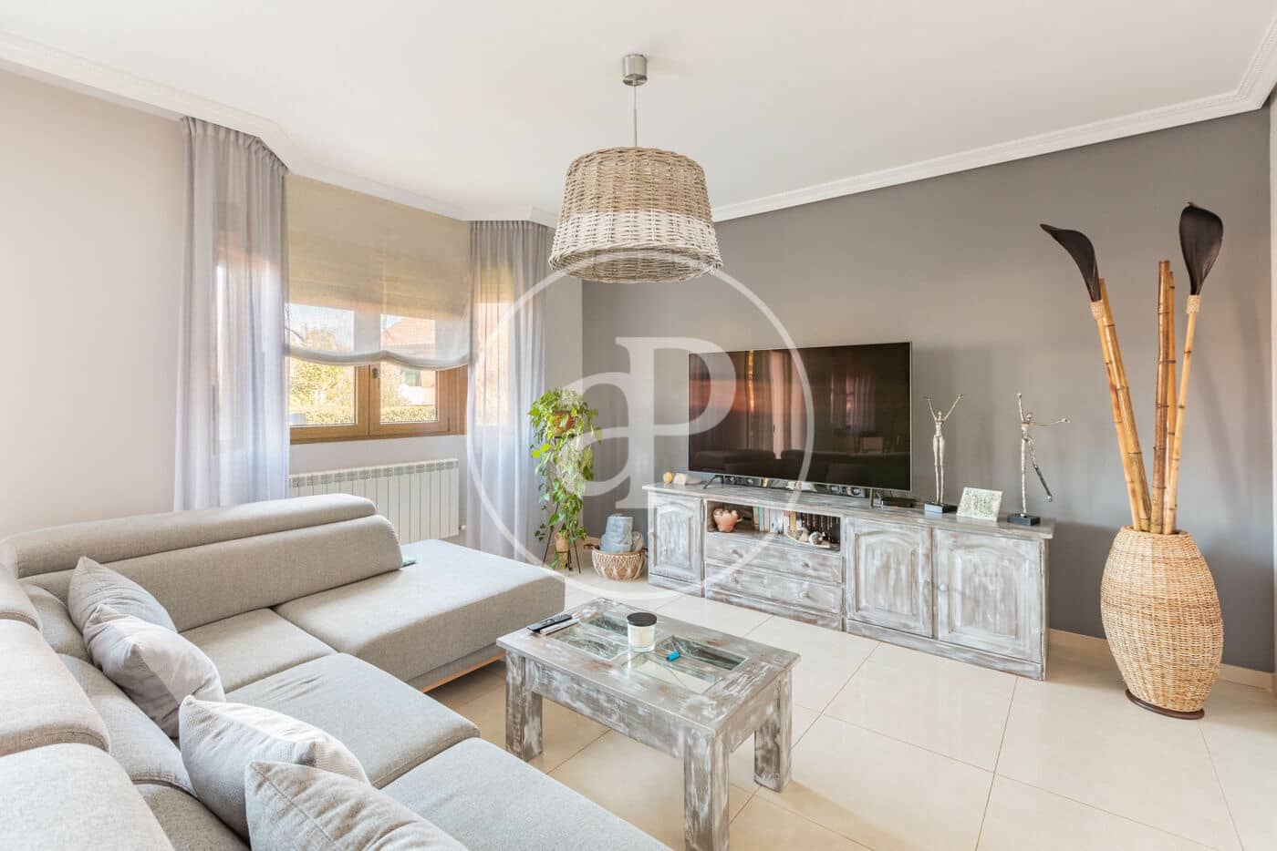 5 bedroom Villa for sale in Algete with pool - € 950,000 (Ref: 9535949)