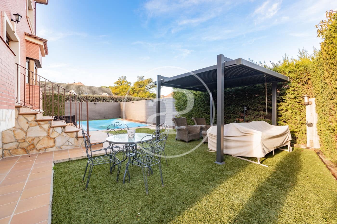 5 bedroom Villa for sale in Algete with pool - € 950,000 (Ref: 9535949)