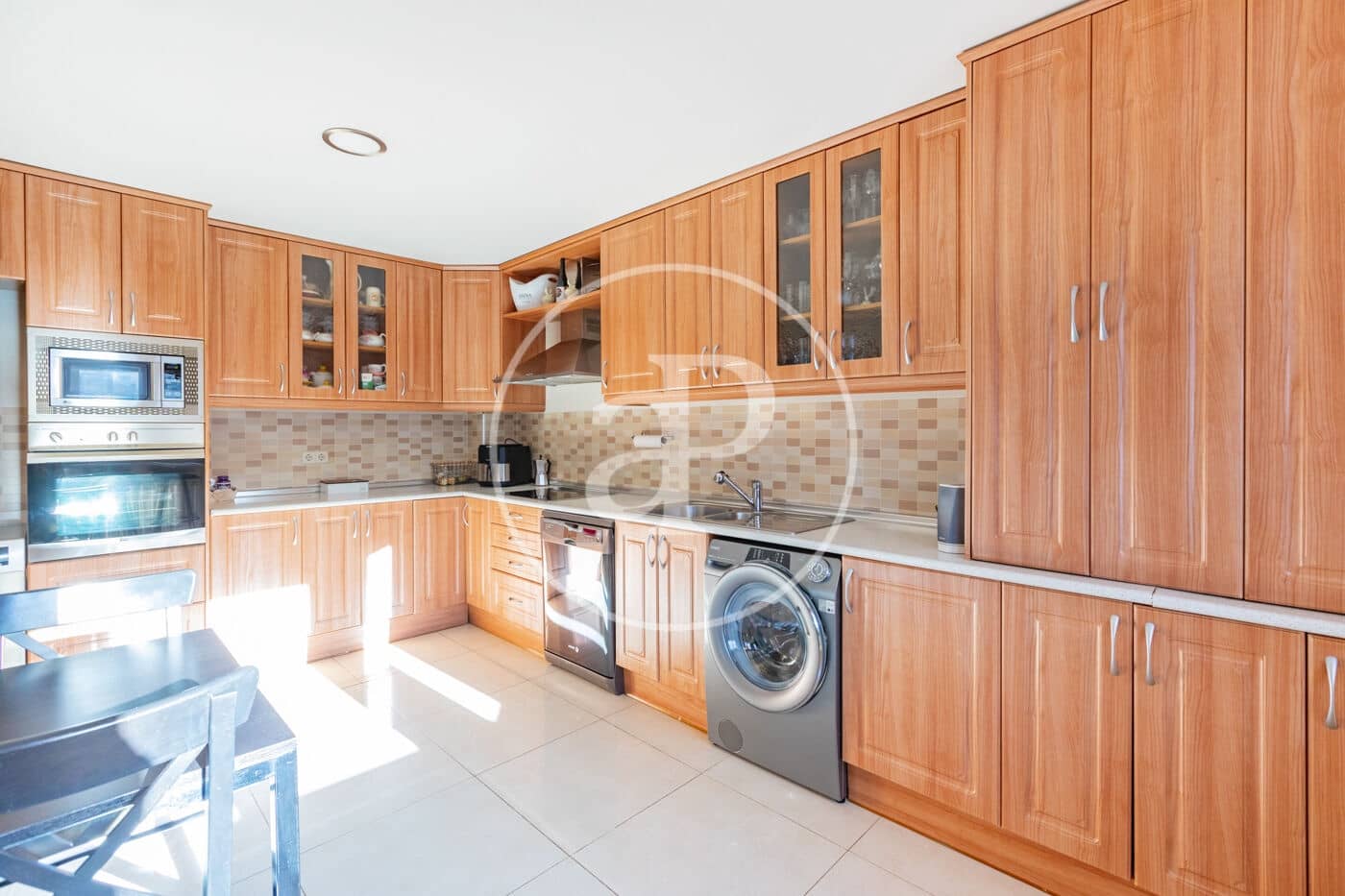 5 bedroom Villa for sale in Algete with pool - € 950,000 (Ref: 9535949)