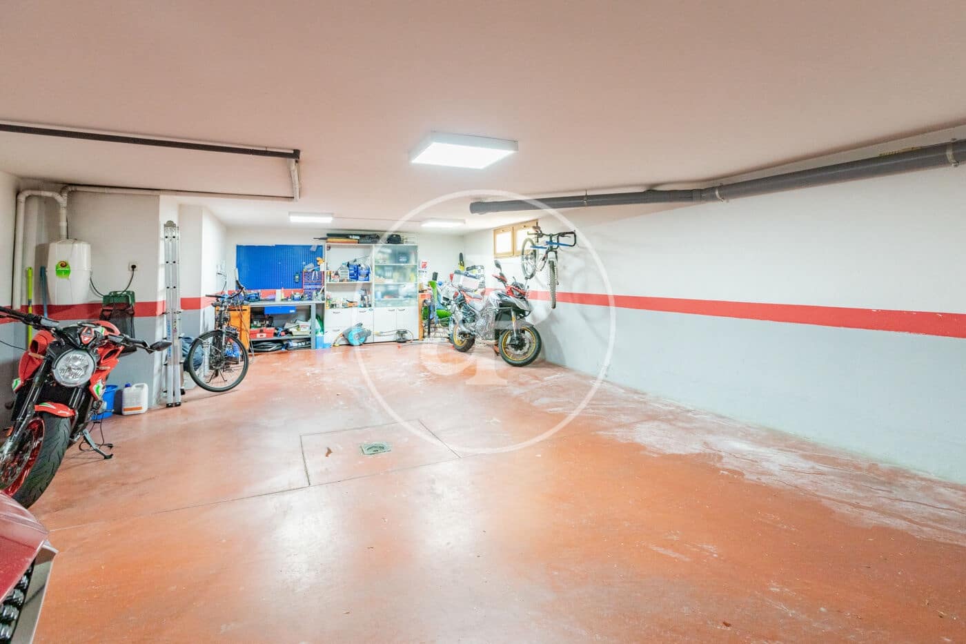 5 bedroom Villa for sale in Algete with pool - € 950,000 (Ref: 9535949)