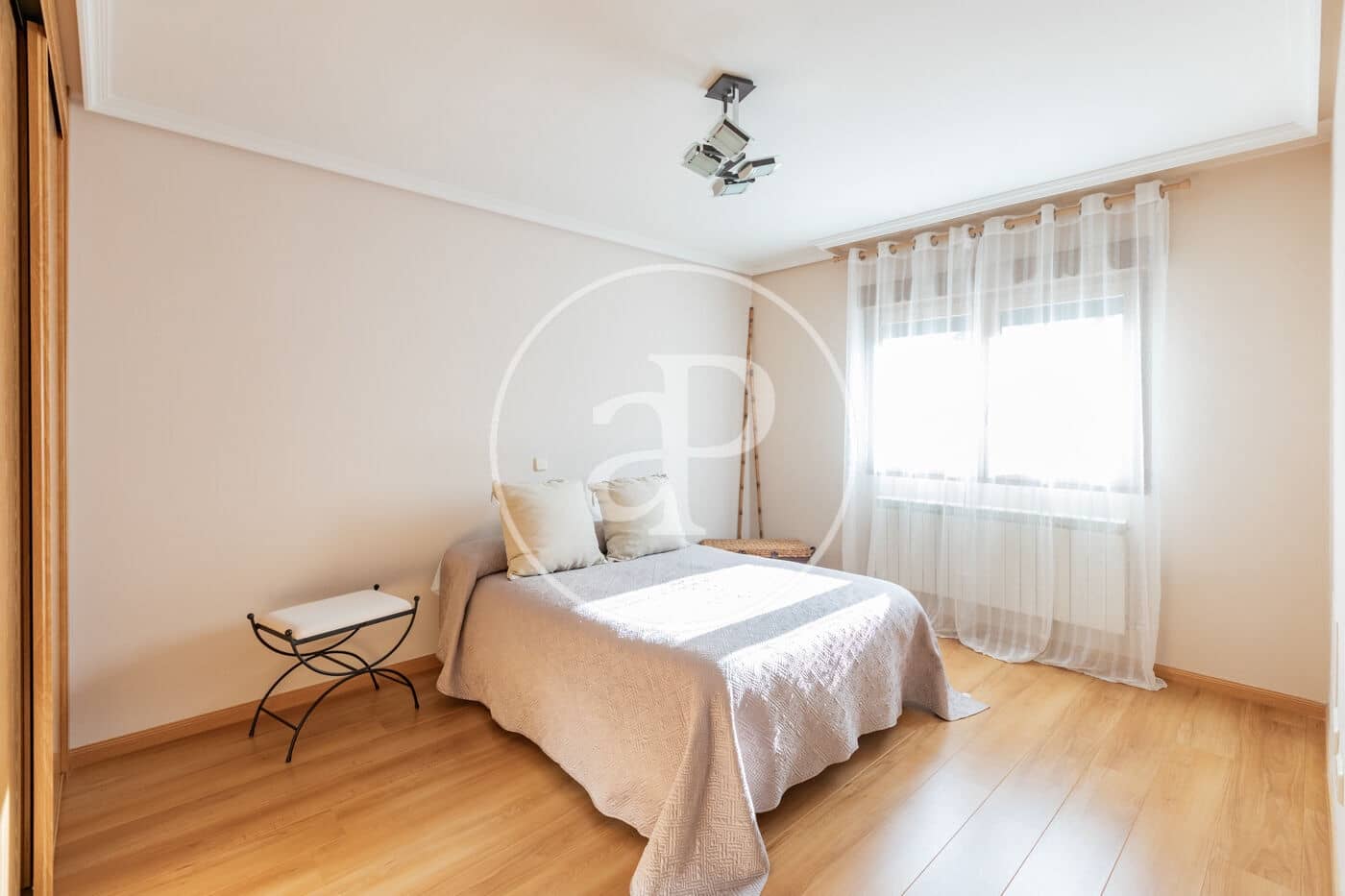 5 bedroom Villa for sale in Algete with pool - € 950,000 (Ref: 9535949)