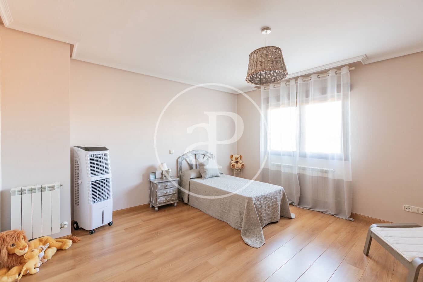 5 bedroom Villa for sale in Algete with pool - € 950,000 (Ref: 9535949)