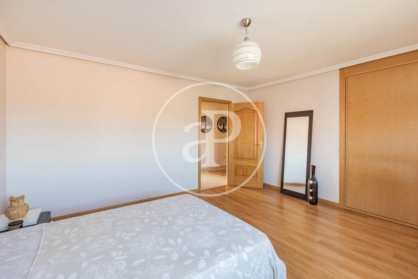 5 bedroom Villa for sale in Algete with pool - € 950,000 (Ref: 9535949)