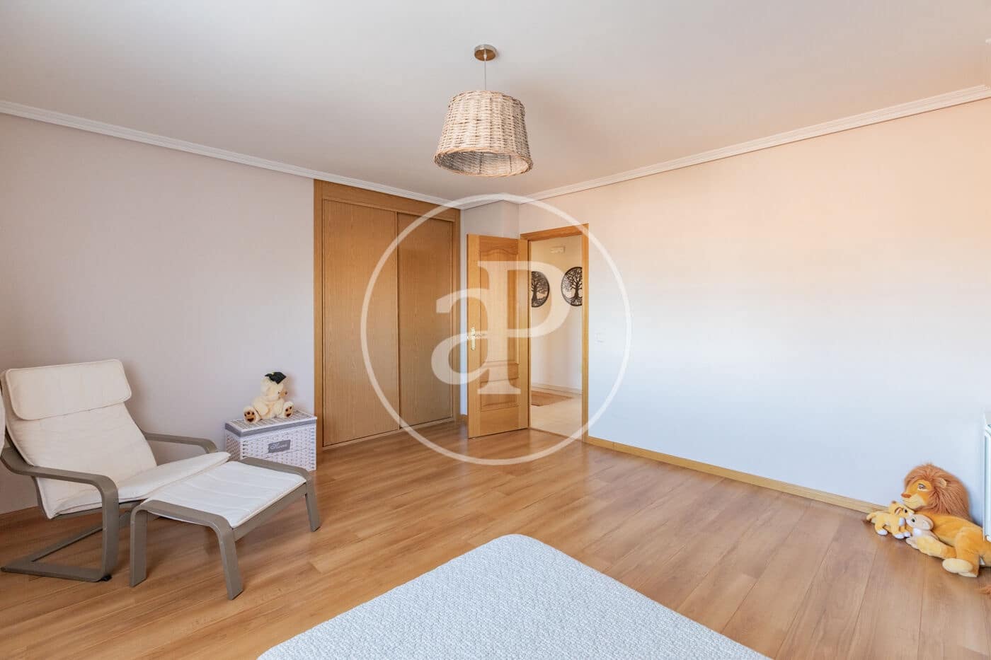 5 bedroom Villa for sale in Algete with pool - € 950,000 (Ref: 9535949)