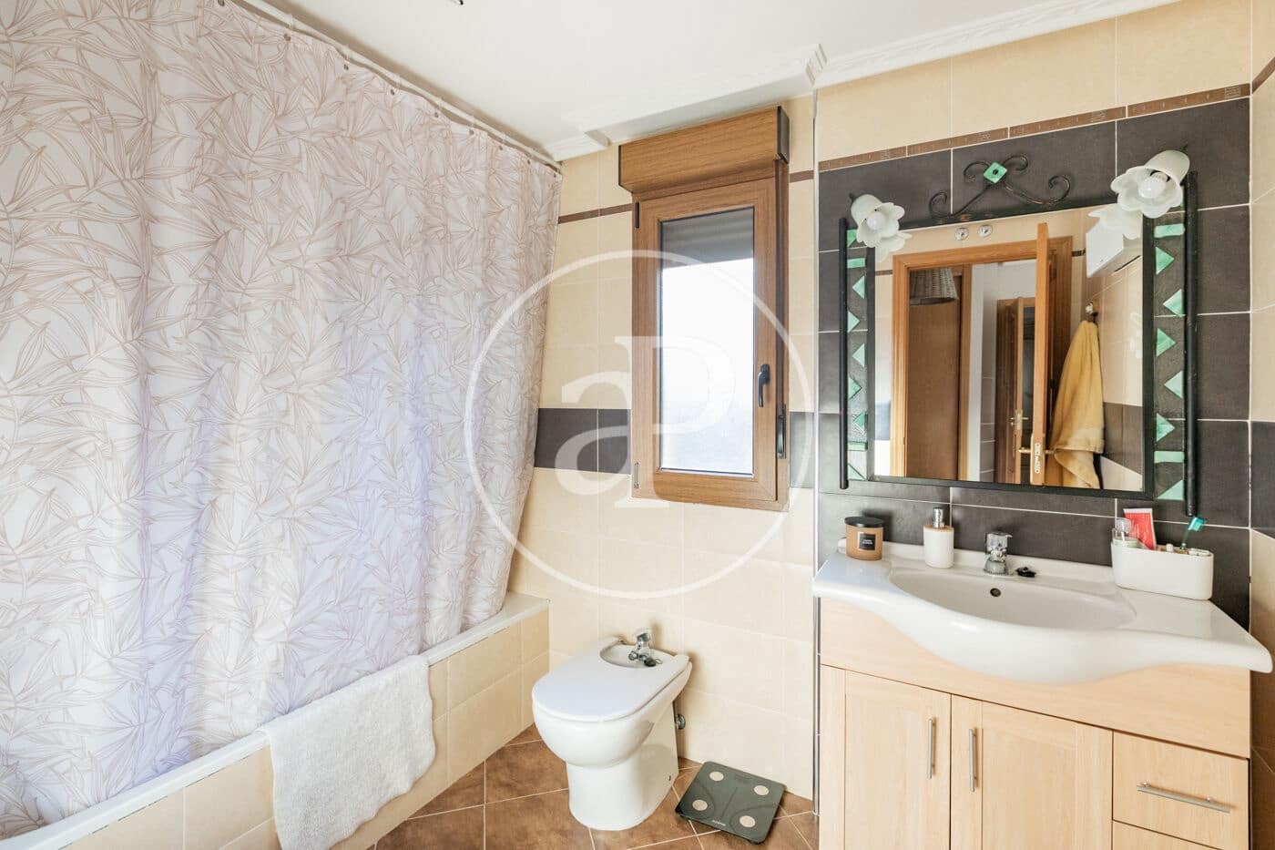 5 bedroom Villa for sale in Algete with pool - € 950,000 (Ref: 9535949)