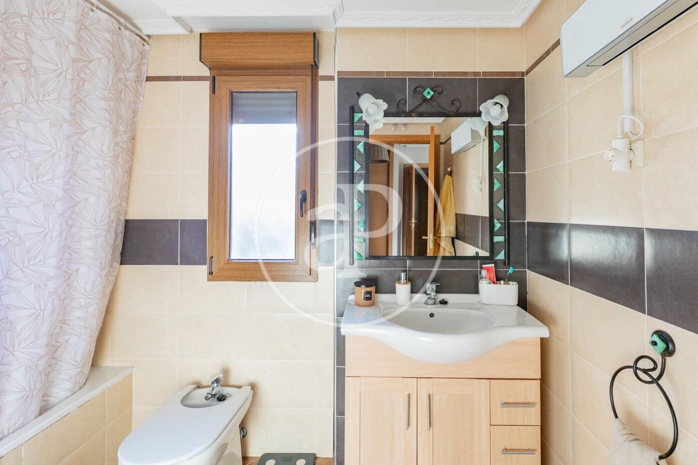 5 bedroom Villa for sale in Algete with pool - € 950,000 (Ref: 9535949)